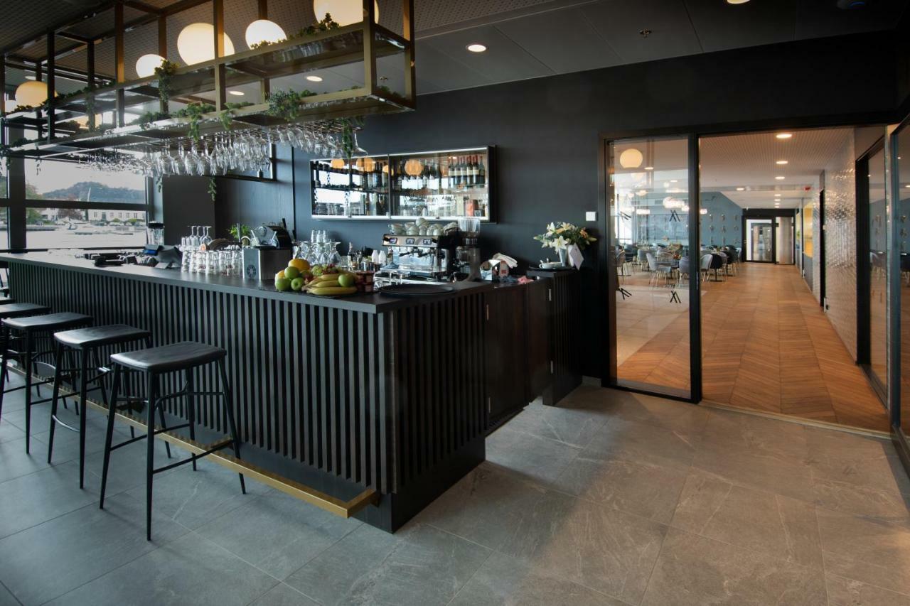 Mandal Hotel Екстер'єр фото